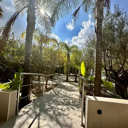 Palm Garden Valencia Villa