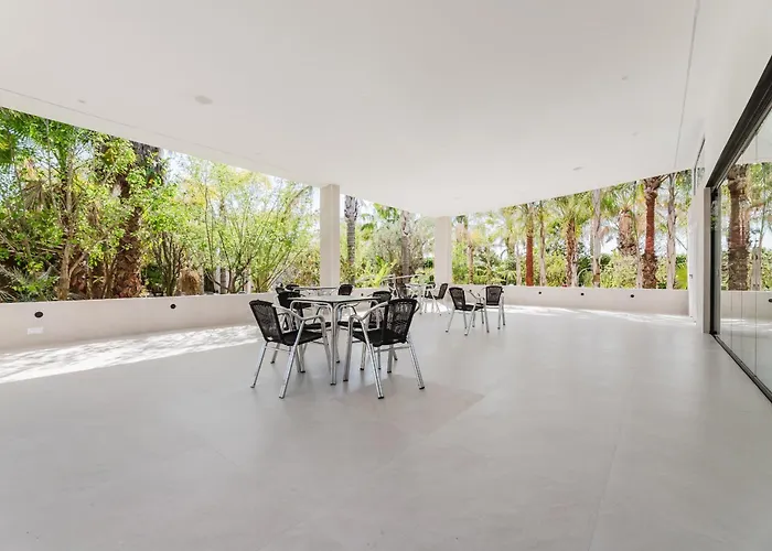 Palm Garden Valencia Villa