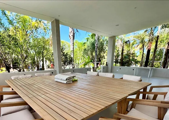 Palm Garden Valencia Villa *