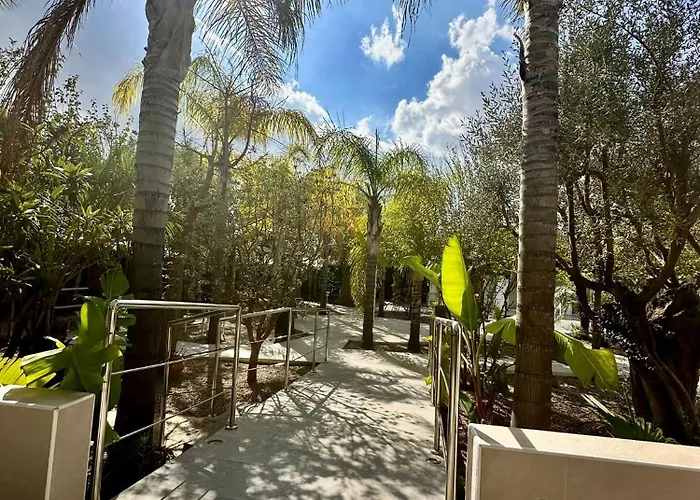 Palm Garden Valencia Villa